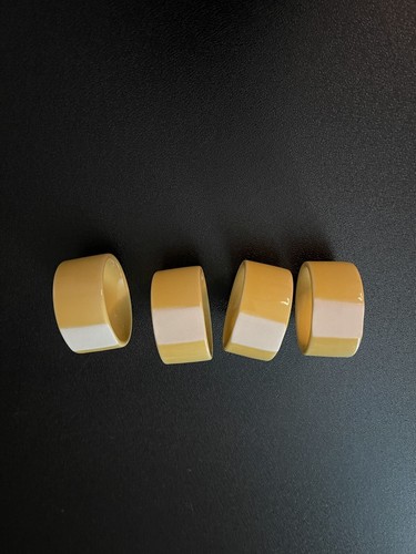 Set of 4 Dinner Napkin Holder Rings Yellow With White Round - Bild 3 von 4