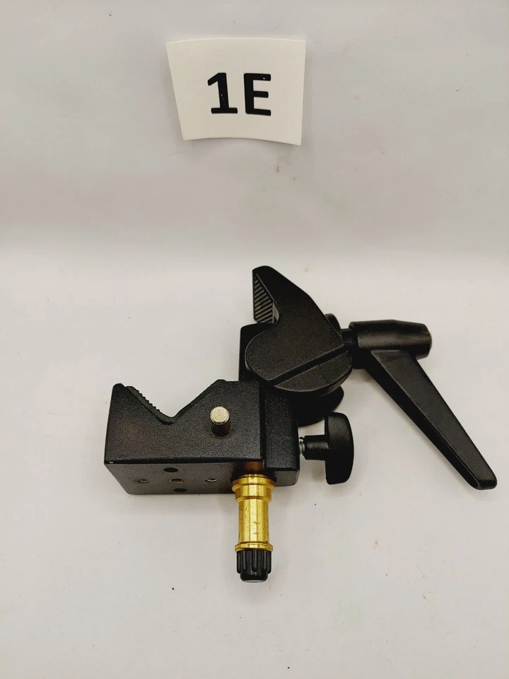 Abrazadera de estudio Calumet MF6820 con adaptador de montaje de zapata extraíble Foto 2 de 4