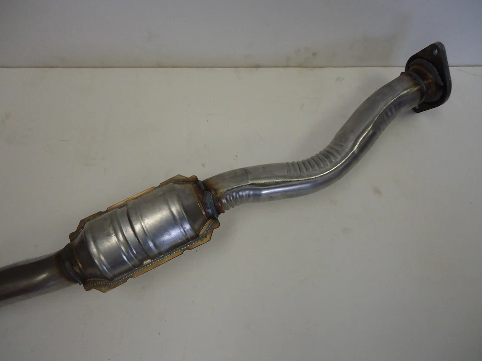 2001 2002 Chevrolet Silverado 2500 6.0L V8 Right Catalytic Converter Foto 3 de 4