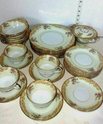 Noritake Ashford Plates Saucers Cups Bowls Cremer 4026 Floral Spray & Gold Trim