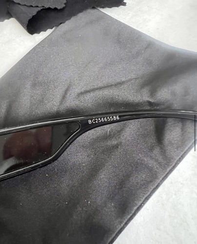 Occhiali da sole donna Chanel bianco e nero - Foto 11 di 15