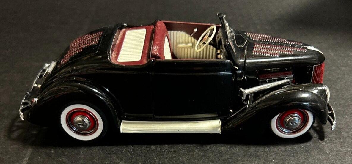 DANBURY MINT 1936 FORD HOT ROD 1:24 Scale Diecast Car IN ORIGINAL