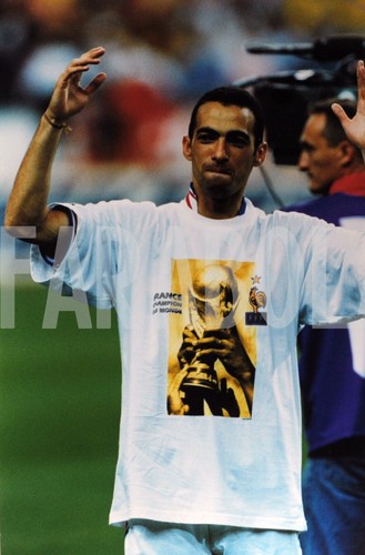 535 photos et images haute résolution de Zidane 1998 - Getty Images