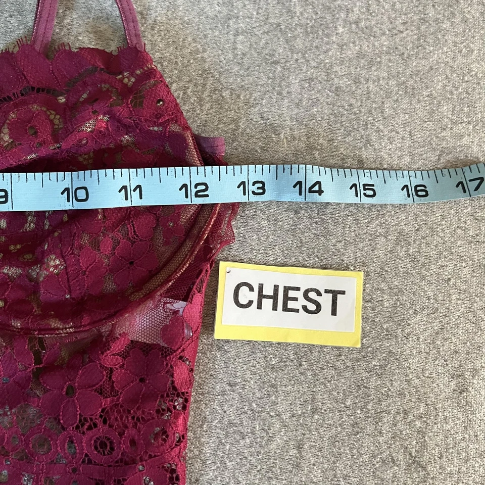 Top bralette bustier de encaje For Love & Lemons para mujer mediano borgoña con aros Foto 3 de 4