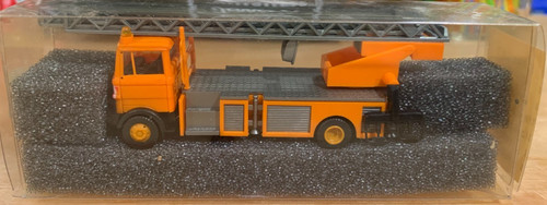 Raro camión de bomberos Revell Praline 1/87 HO #80767 escalera de emergencia nuevo en caja | Zustand: New