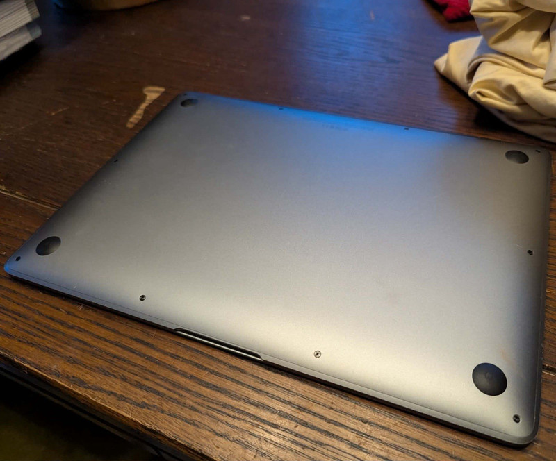 Macbook Air M1 8-Core CPU and 7-Core GPU 13" (late 2020) 128GB SSD