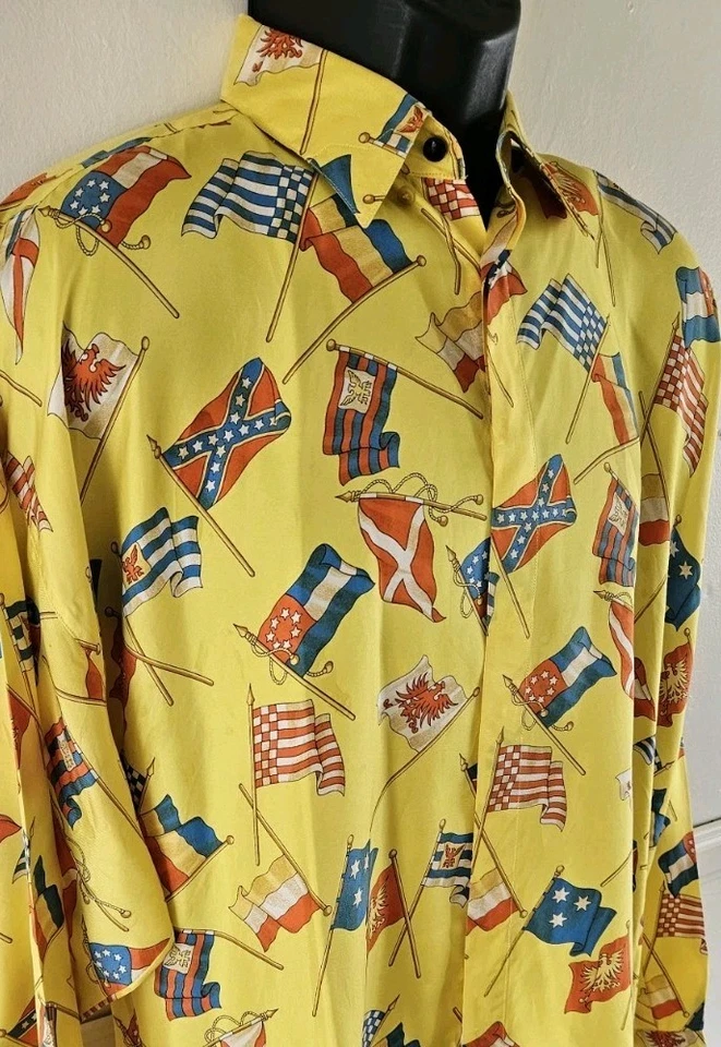Camisa De Colección Auténtica Gianni Versace Banderas AOP Seda Talla Italia 50 (XL/XXL) ca 1993 Miami Foto 3 de 4