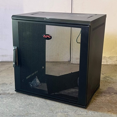 #ad APC Net Shelter Wallmount Enclosure Cabinet Single Hinged Switch 12U AR112SH4 $588.00