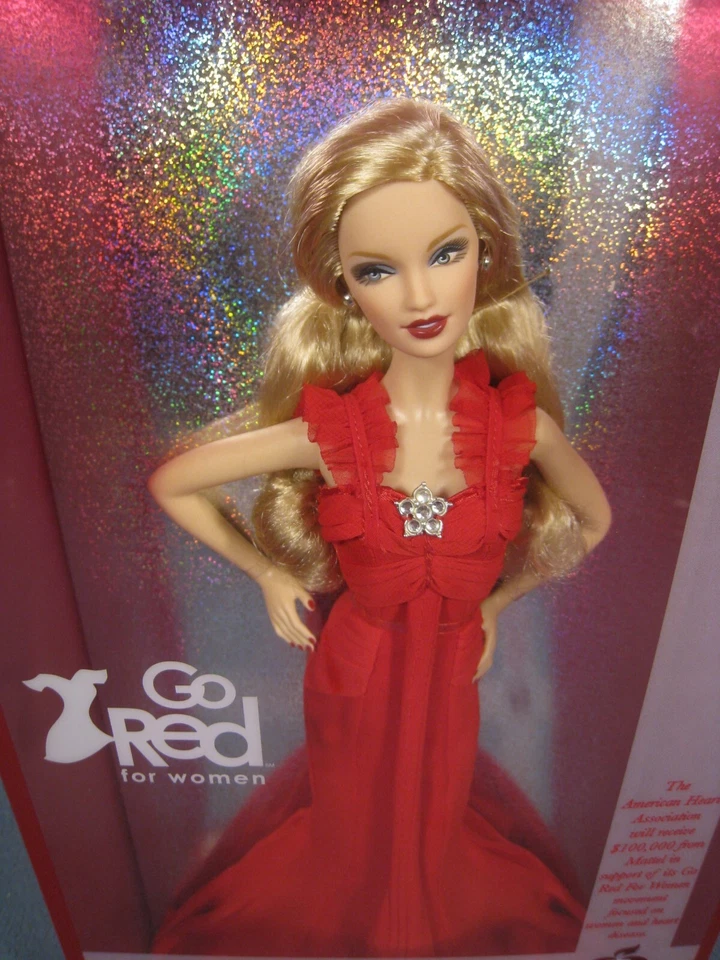 Barbie 2007 Go Red para mujer American Heart Association etiqueta rosa K7957 Foto 2 de 4