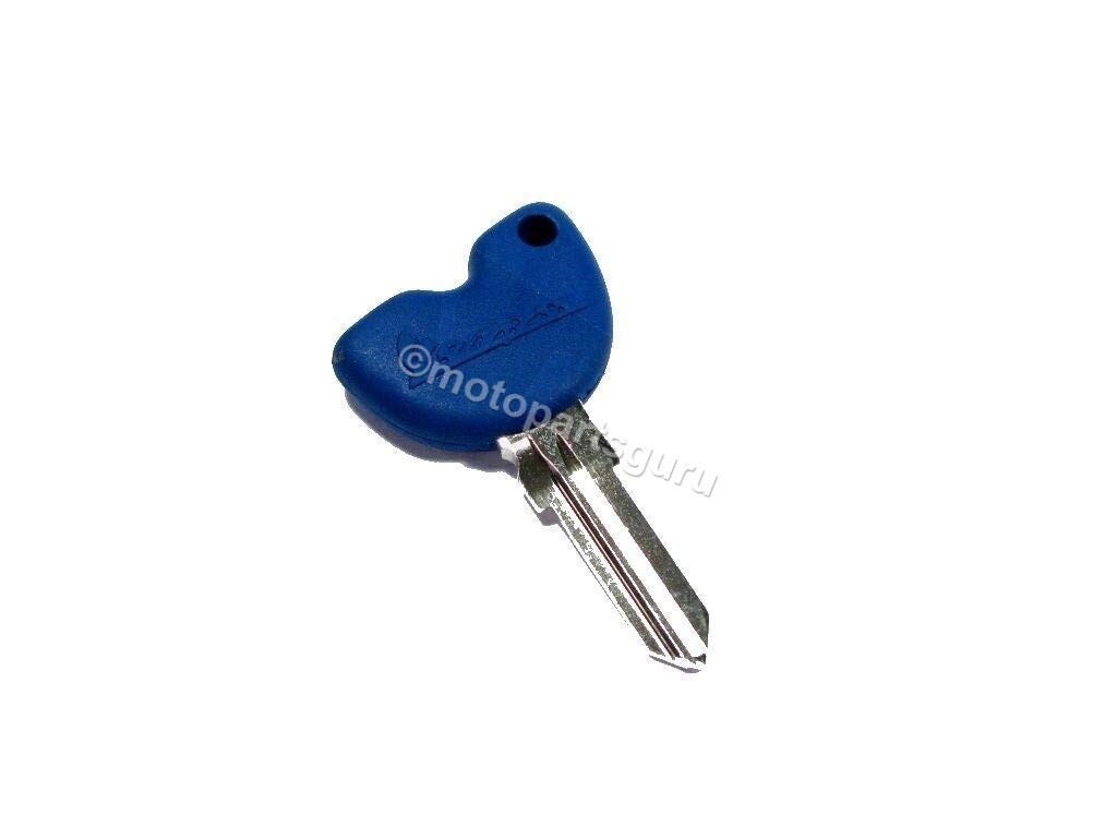 ベスパフェンダーカード 656873 OEM Blank Key with Vespa Logo Transponder Chip LX LXV GTS
