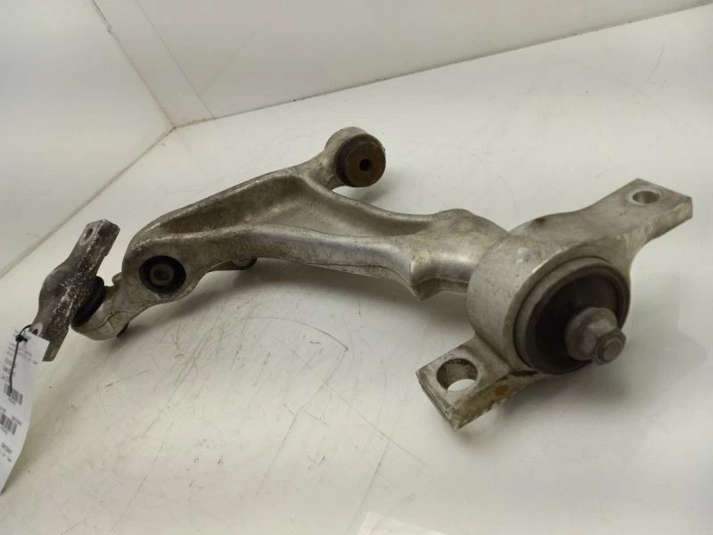 06-15 LEXUS IS250 3.5L 4X4 EN MONTAJE BRAZO DE CONTROL INFERIOR DELANTERO PASAJERO Foto 3 de 4