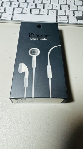 Genuine 2008 Apple iPhone Stereo Headset With Mic MA814LL/A New Factory Sealed