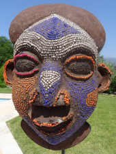 Masque Heaume Bamiléké en perles de verre 37 cm  Cameroun  Art Africain