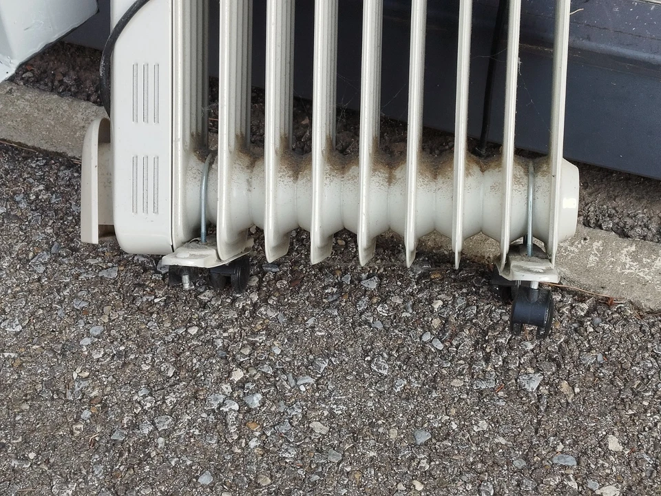 Radiateur bain d’huile compact mobile - Photo 3/3