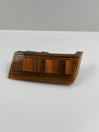 Genuine Freightliner Cascadia Turn Signal Lamp Right OEM A0690212005