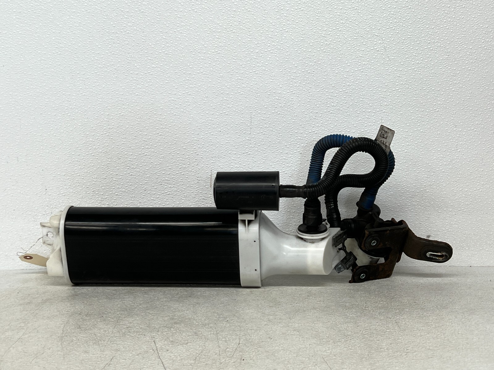 ⭐2014-2020 MASERATI GHIBLI GAS FUEL FILLER TANK CHARCOAL CANISTER OEM LOT2531