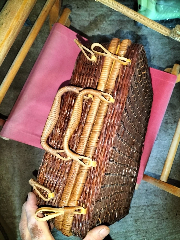 VALIGIA IN VIMINI PER SET PIC NIC ANNI  '70 - USATA BUONA DELL'EPOCA - Immagine 2 di 4