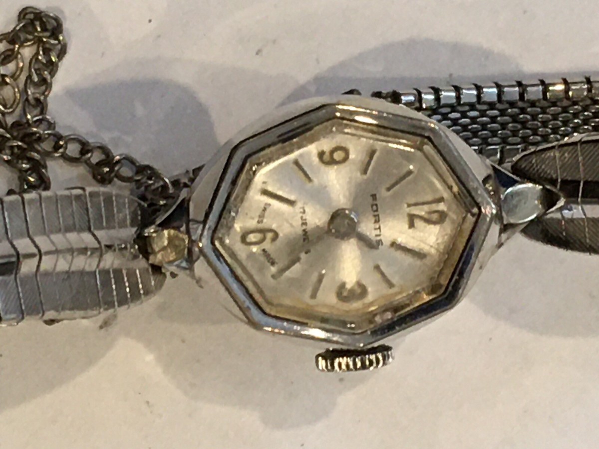 Vintage FORTIS Swiss Mechanical Ladies Watch 17 jewels 14K GOLD