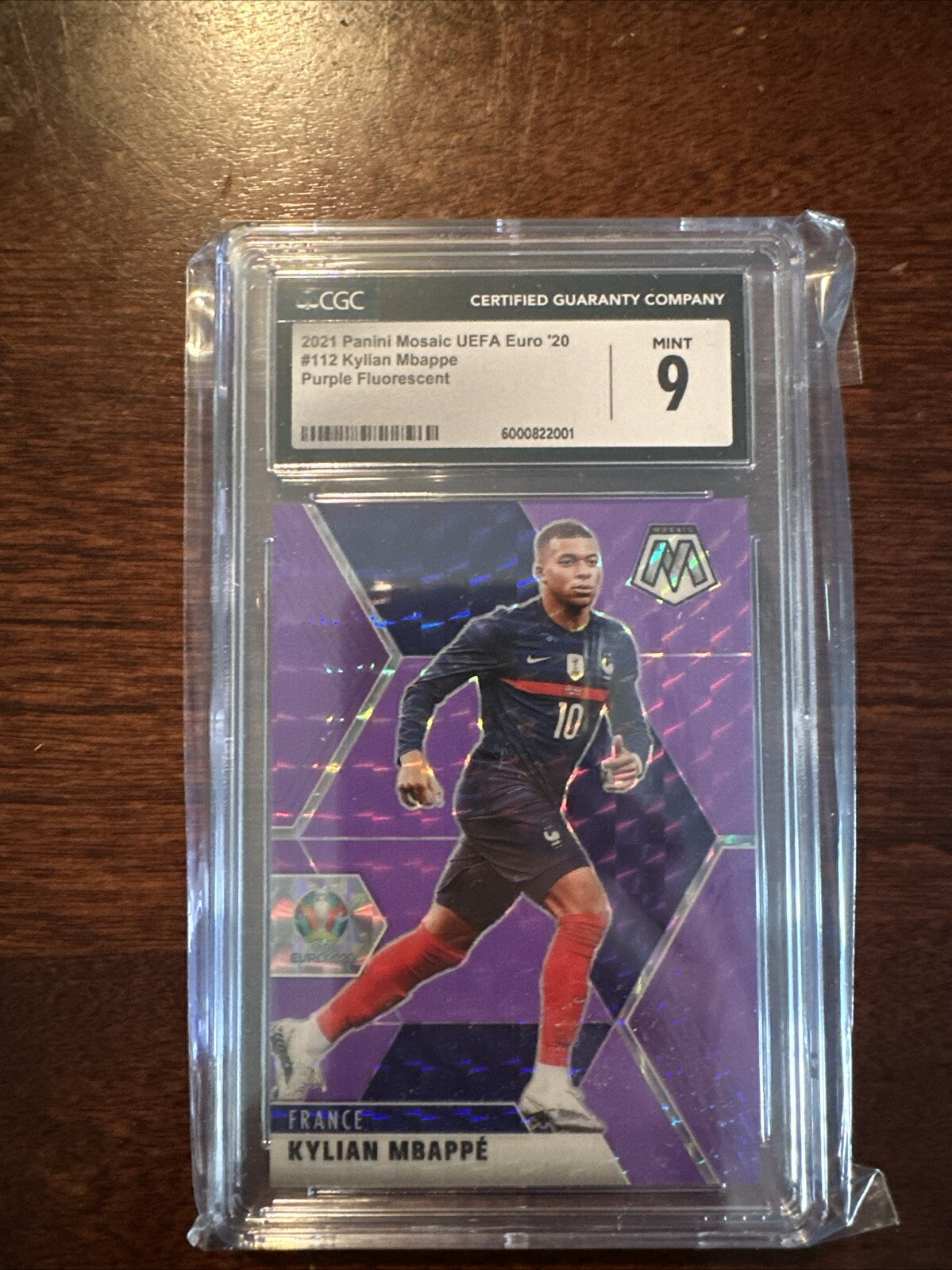2020-21 Panini Mosaic Euro Purple Fluorescent Mosaic Prizm /70 Kylian Mbappe Sp