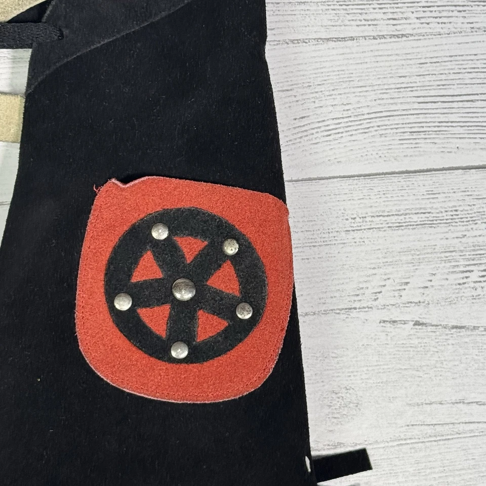 "De colección Negro Gamuza Flecos Chaps Rojo Bolsillos Ajustables Jóvenes Niños Longitud 20""" Foto 2 de 4