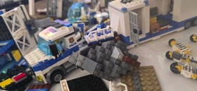 MIXED LEGO City Police Mobile Command CENTER   Unit 60139  Mountain Arrest 60173