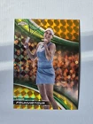 2025 Topps Chrome Tennis Gold Geometric Refractor Linda Fruhvirtova #202