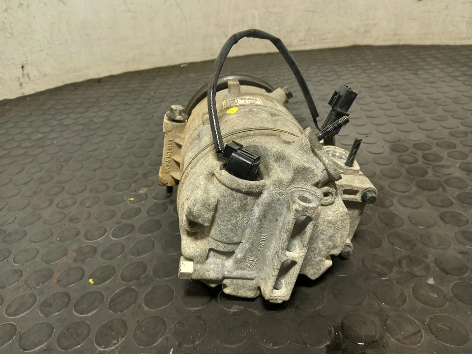 HYUNDAI SANTA FE A/C Air Conditioning Compressor 2012-2018 2.2L D4HB-6  — 第 3/4 张图片