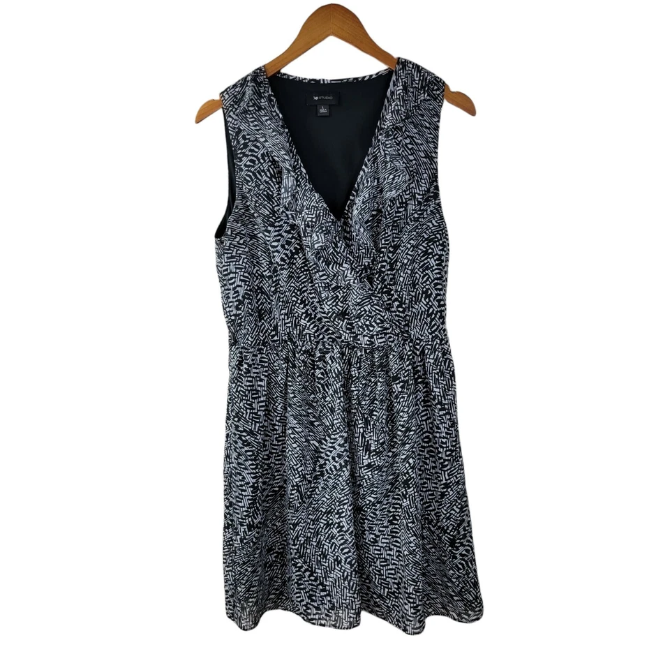 Vestido AB Studio Talla Grande En Capas Gasa Malla Volantes Negro Blanco Envoltura Fiesta Foto 2 de 4