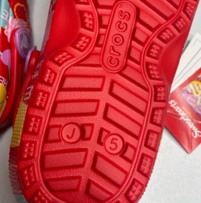 CROCS x SWEETHEARTS Plush Hearts Red Valentines Clogs Big  display picture 3