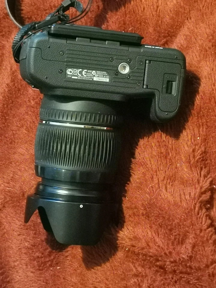 FujiFilm FinePix X-S1 12.0MP 26x Optical Zoom Digital Camera - Black, photo 2 of 5