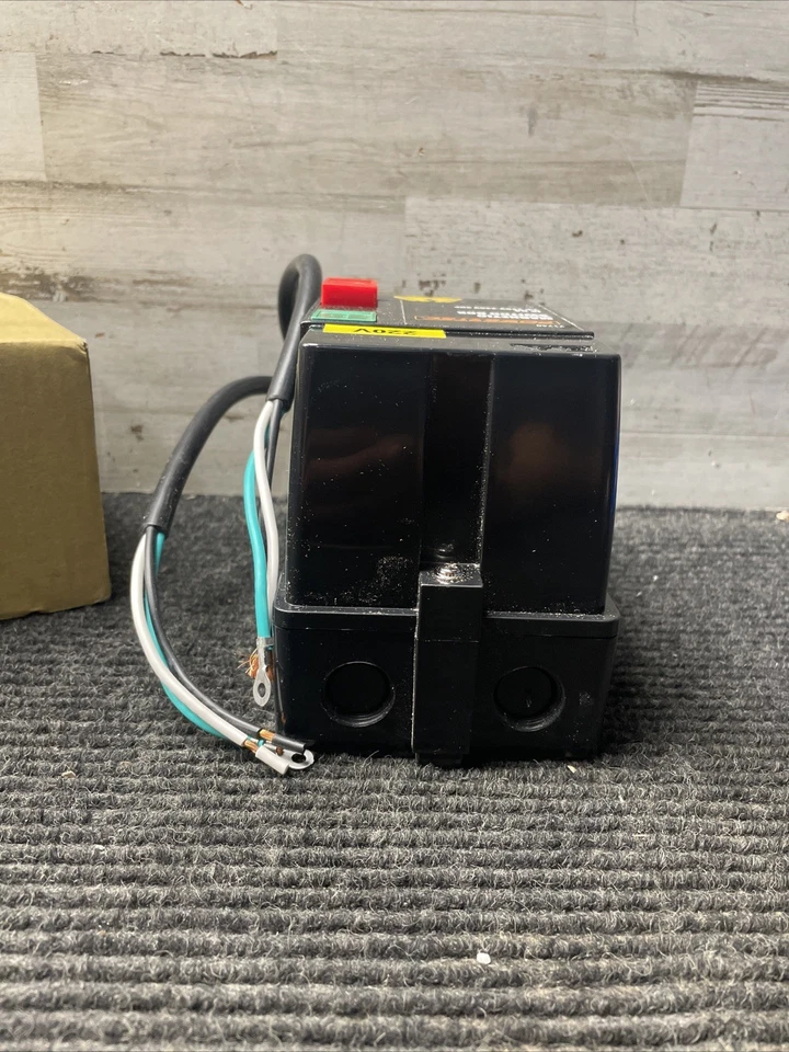 POWERTEC Specialty Power 5.5" 220V 3 HP Prewired Magnetic Switch Box Line Cords - Image 4 of 4