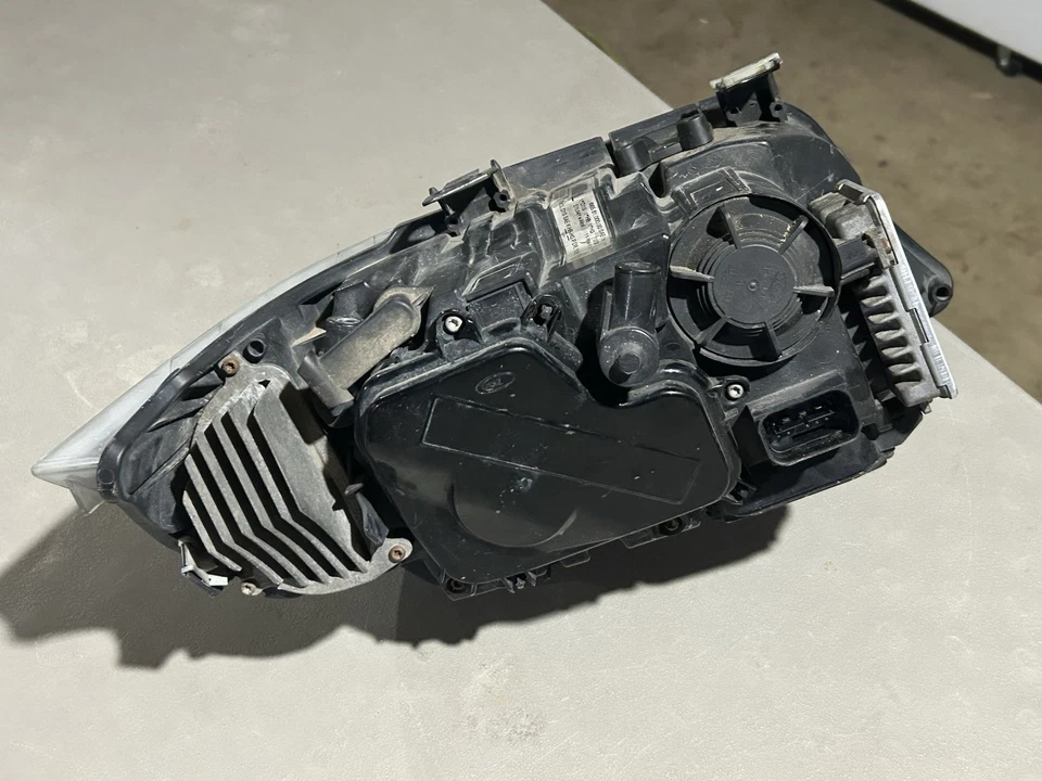 09-11 Faro Lateral Izquierdo BMW Xenon, 328i, 328i xDrive, 335i, 335i xDrive, 335d Foto 3 de 4