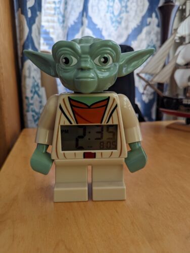 LEGO Star Wars: Yoda Minfigure Alarm Clock (9003080) - Afbeelding 1 van 7