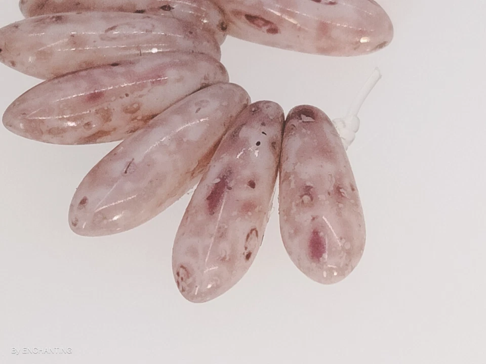 Czech Dagger Beads 11mm X 3mm Chalk W/Purple Terracotta, 50 pcs, Top drilled Vtg - Image 4 of 4