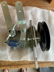 Does the governor shaft seal need to go in further than this on a Kawasaki fh721v
