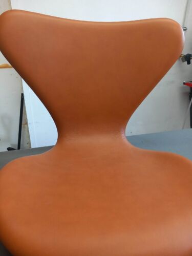 Fritz hansen series 7 chair in black leather - Picture 13 of 21