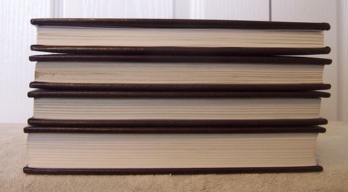 4 Louis L'Amour Novels Leatherette Very Good Condition - Picture 3 of 8