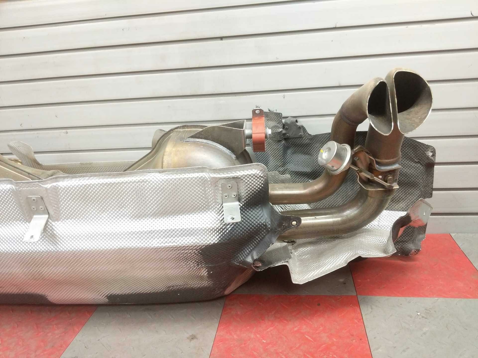 2020 Audi R8 Performance Spyder OEM Exhaust Muffler Assembly & Valves 4S0251051F