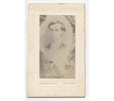 MAN W/ NICE SUIT, CDV STUDIO PORTRAIT IN GRAPHIC LEAF SHAPE /MATTE, PALMER, MASS