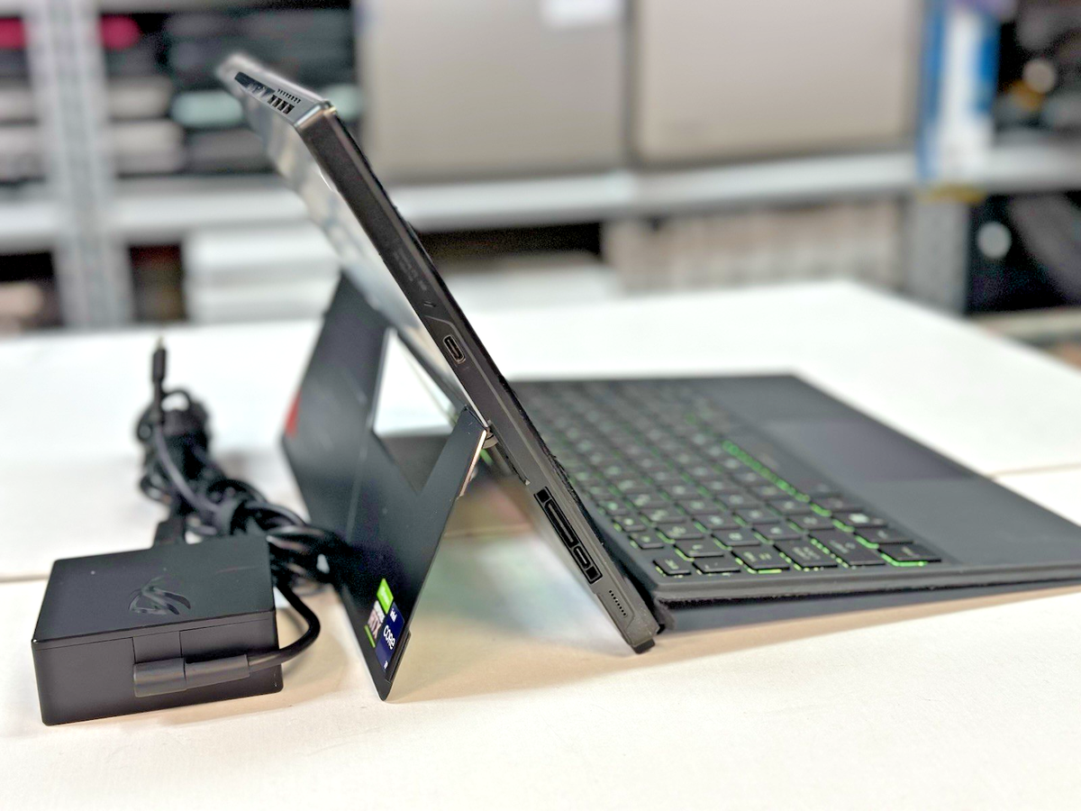 Windowsノート本体 ASUS ROG Flow Z13 i9/16G/1TB GZ301ZE 4K ASUS ROG Flow Z13 Gaming Tablet, 13.4” 4K Display, RTX 3050 Ti