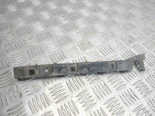 BMW 1 Coupe E82 Kotflügelhalter vorne links 7118159 2.00 Diesel 2011 31336528