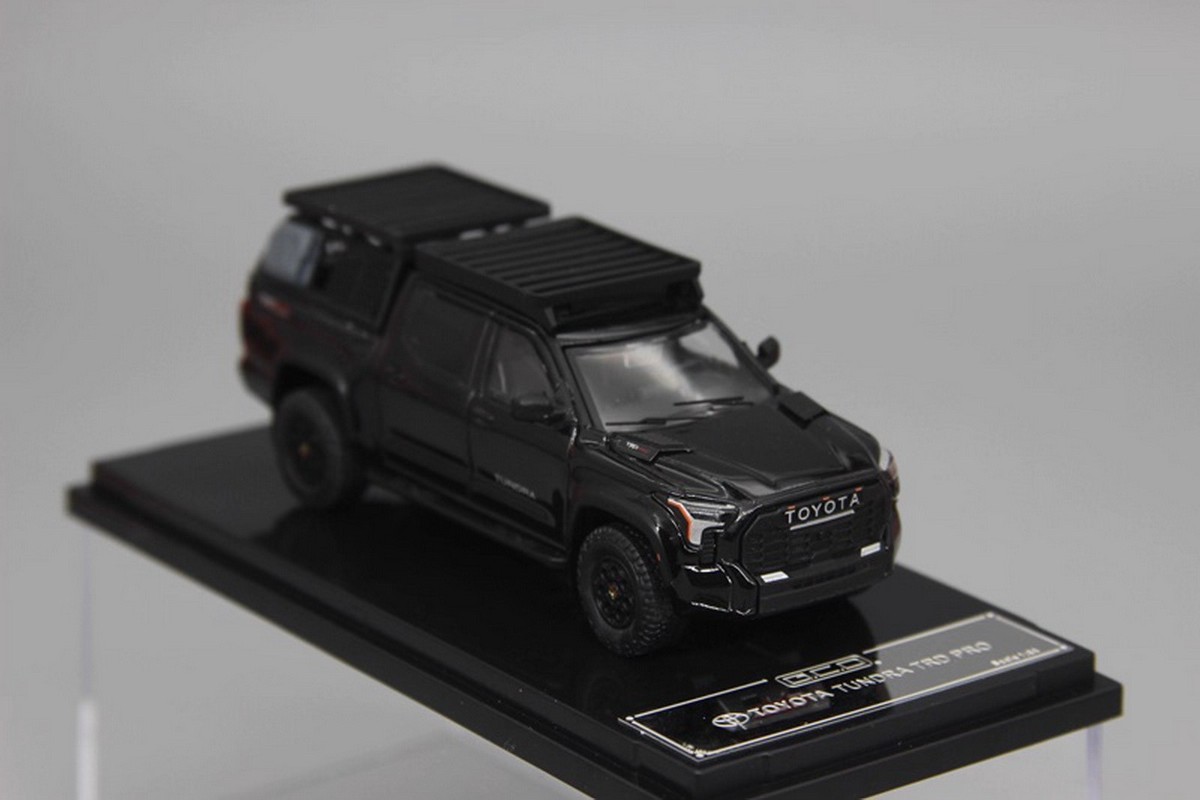 GCD 1/64 Scale Toyota Tundra Black Diecast Car Model Toy