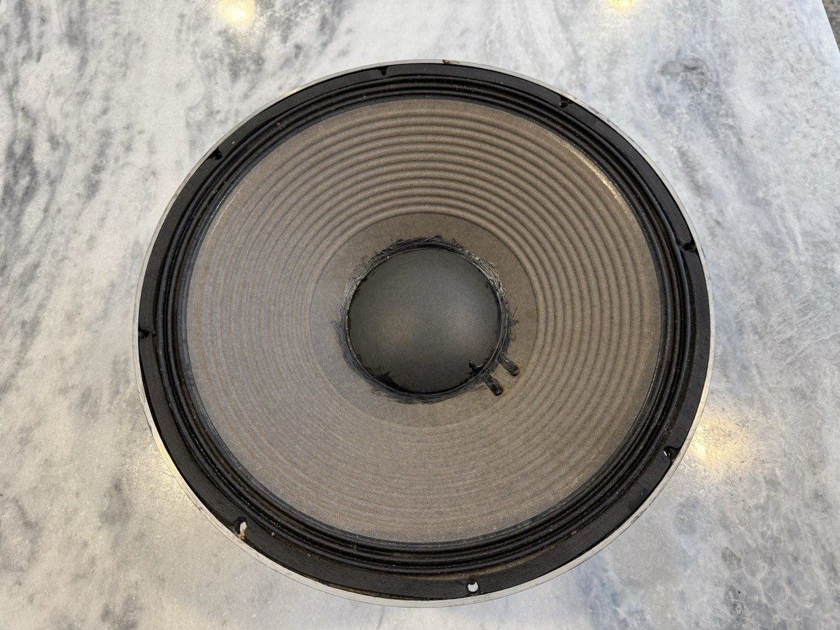 JBL 2226H 15