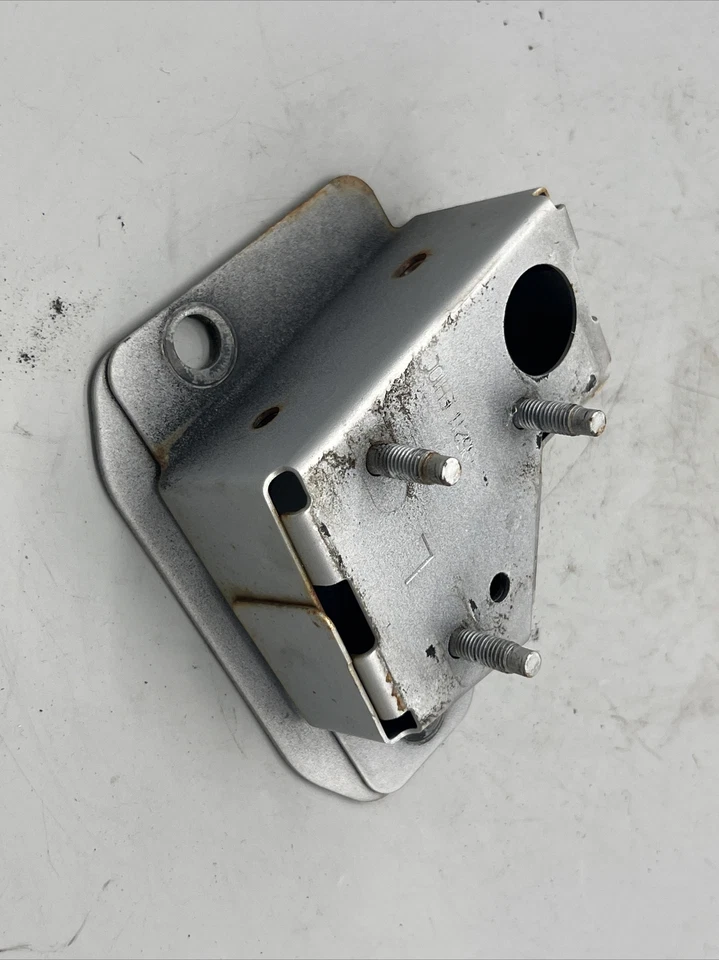 Parachoques trasero izquierdo Infiniti M35 A45-908 2006-2010 montaje en soporte piezas OEM Foto 3 de 4