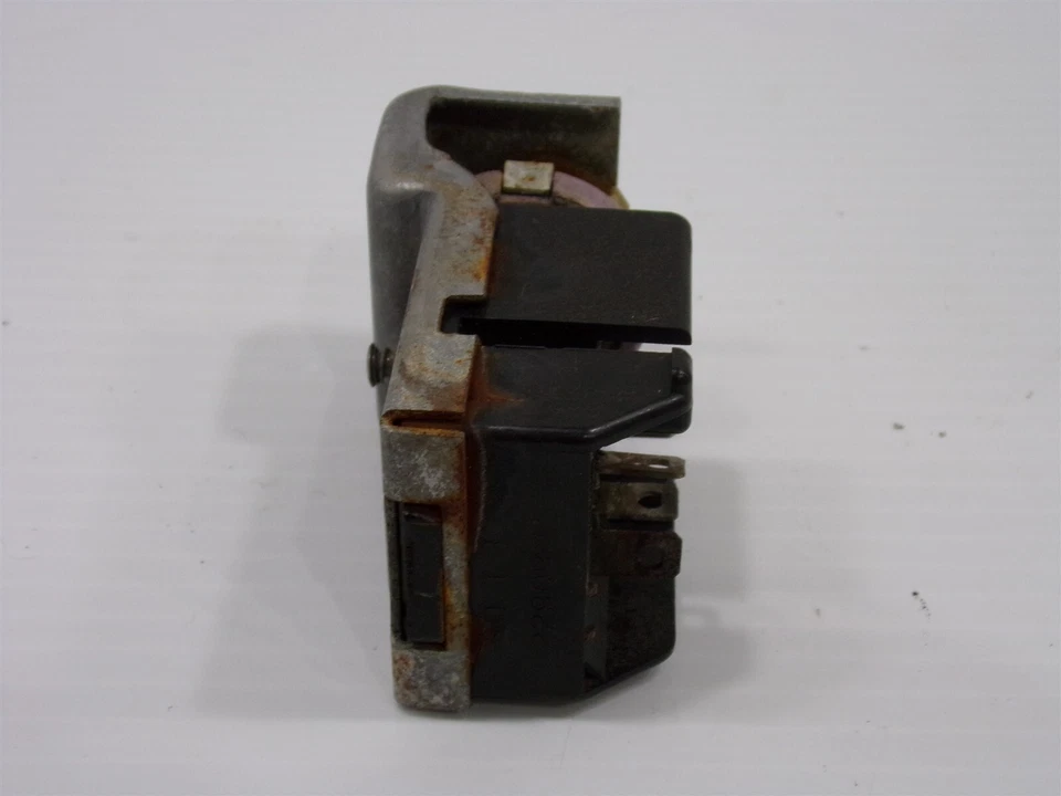 Interruptor de farol 1963 Plymouth Fury 2290907 Dodge Chrysler AMC 1962 64 - 81 - Imagem 2 de 4