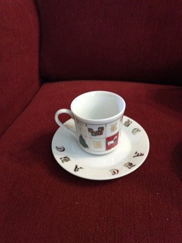 Demitasse Cups And Saucers 18K Mann ABC Christmas Fine Chain Set of 4 Vintage - Picture 9 of 10