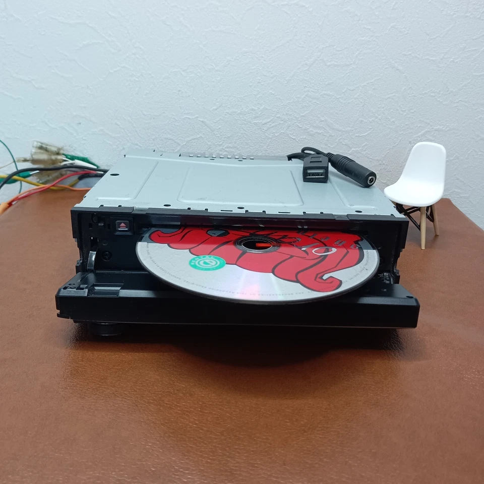 Alpine CDE-145J Ricevitore CD audio per auto 1DIN ingresso USB AUX testato sp... - Immagine 4 di 4