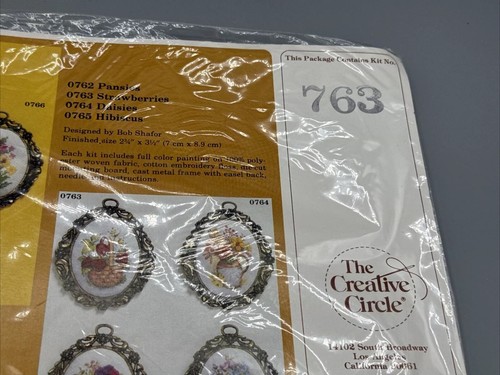 NIP Creative Circle Kit #763 Strawberries Crewel Embroidery - Picture 2 of 13