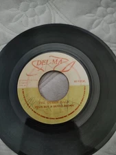 THE OTHER HALF-DENNIS BROWN & HUGH ROY..REGGAE VINYL 7"45RPM .DEL MA.JA.VGC+