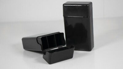 12 Black Color Flip Open Plastic Cigarette Case Holder with Divider for  King's